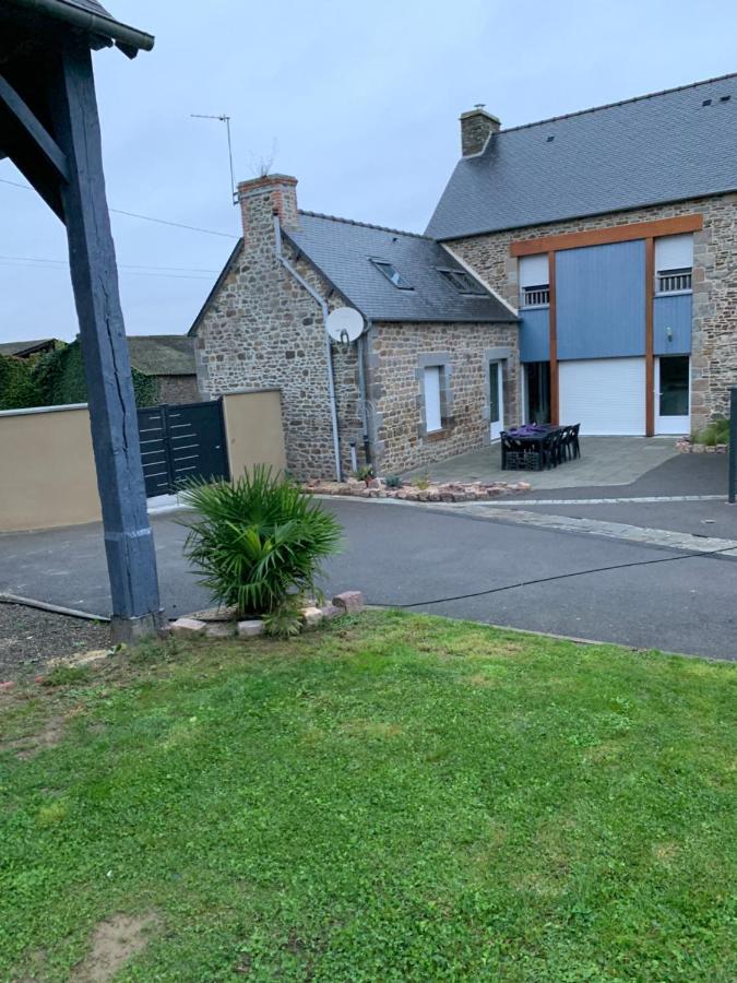 Вилла Le Gite De La Mongatelais Roz-Landrieux Экстерьер фото